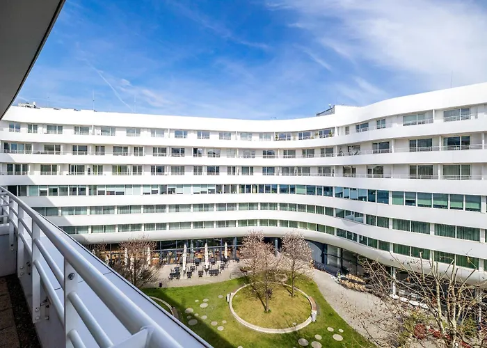 About Art Apartments - Ovo
